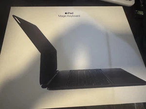 OPEN BOX - Apple Magic Keyboard Case iPad Pro 13-inch M4 - Black A2974 MWR53LL/A - Afbeelding 1 van 3