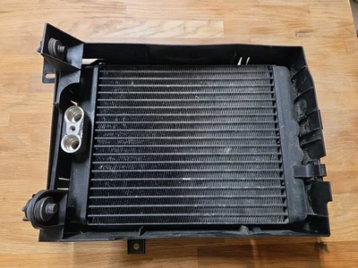 Rolls Royce Dawn, Wraith RR6 2009-2023 enfriador de aceite motor delantero derecho  Foto 1 de 4