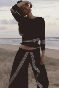 Three of Something Haylard Top - Picture 1 of 8