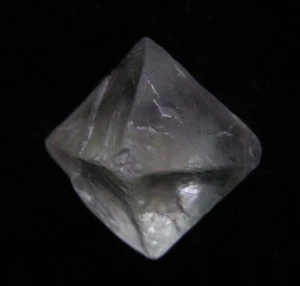 LIGHT GREEN FLUORITE OCTAHEDRON (FL45/12) mineral from Xianghualing Mine, China - Picture 1 of 5