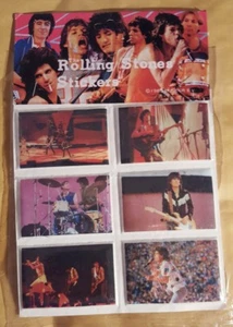 VINTAGE STICKER SET(2) - THE ROLLING STONES 1983(?) ISSUE - NEW AND SEALED - Foto 1 di 1