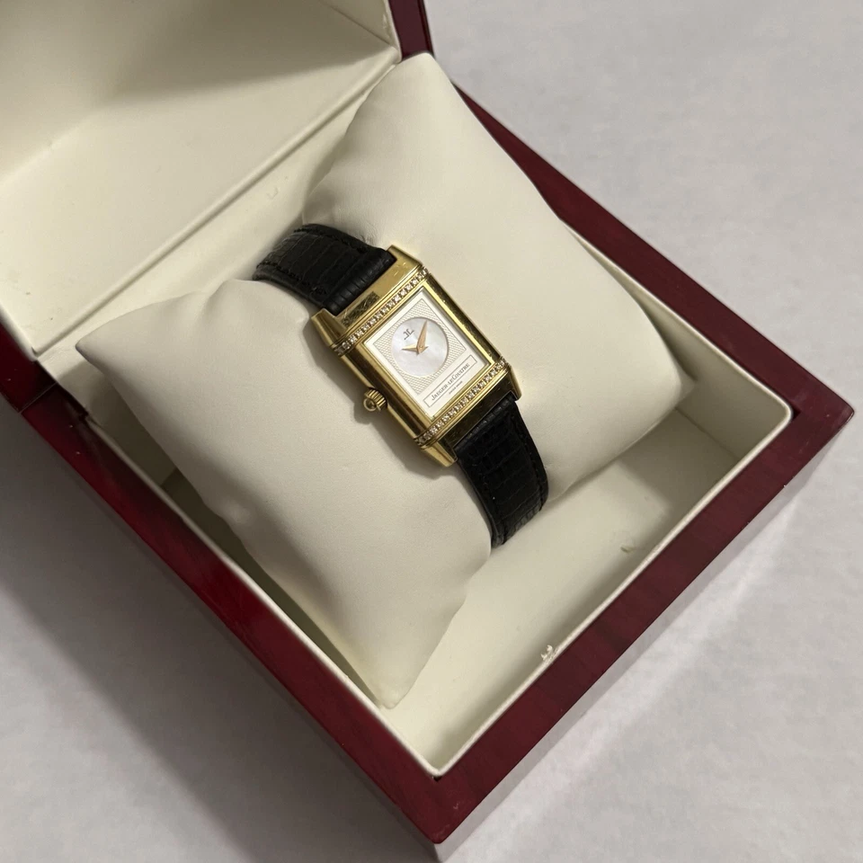 Dúo Jaeger LeCoultre Reverso Duetto en oro amarillo con detalle de diamante blanco Foto 1 de 4