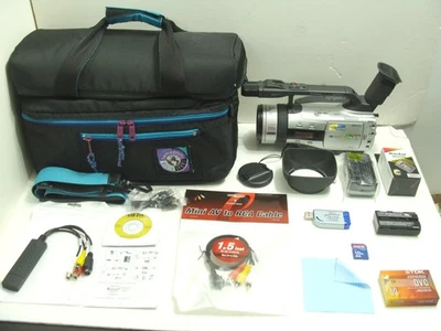 Canon DM-GL2 3CCD Mini DV Hybrid Professional Camcorder 20x Zm + Video T/S Kit - Image 1 of 4