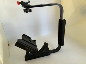 STROBOFRAME Horizontal / Vertical “Flip” Digital film Flash bracket - Picture 1 of 6