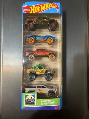 Paquete de 5 camiones de aventuras remotos Hot Wheels HW Foto 1 de 2