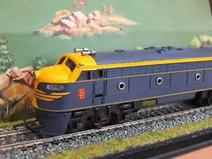 TRIANG RS34 - TRANSCONTINENTAL DOUBLE ENDED LOCOMOTIVE 5007 - NEEDS ATTENTION - Picture 1 of 6