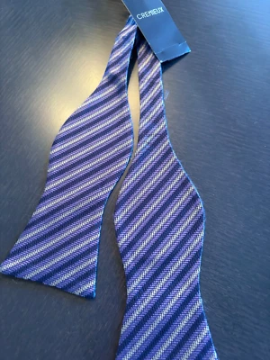 NUEVA Pajarita Daniel Cremieux Para Hombre Estampada Auto Corbata Ret. $39,50 nuevo con etiquetas  Foto 1 de 3