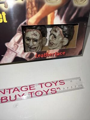 NECA TEXAS MOTOSIERRA MASACRE FAROS CARA DE CUERO PINTADO A MANO 10 LUCES POR PAQUETE Foto 1 de 4