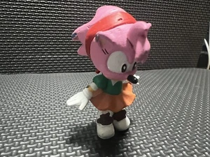 Sonic the Hedgehog Amy Rose Action Figure Toy Sega 2.5" - Picture 1 of 6