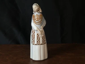 Rare Zaphir Spain Figurine Girl in Traditional Costume Hand-Painted Porcelain - Picture 1 of 5