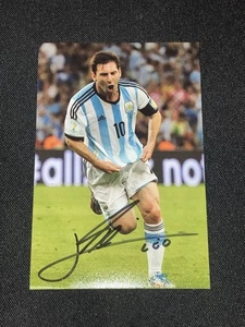 LIONEL MESSI - HANDSIGNIERTES ARGENTINIEN AUTOGRAMMFOTO #10 BARCELONA / INTER MIAMI - Bild 1 von 4