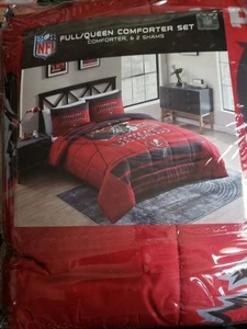 NFL TAMPA BAY BUCCANEERS FULL/QUEEN COMFORTER SET OFFICIALLY LICENSED  - Picture 1 of 1