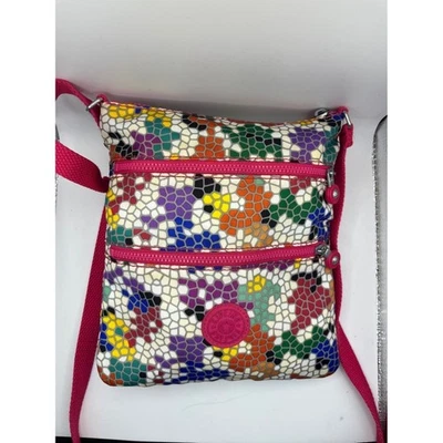 Bolso Bandolera Kipling Colorido Estampado Geométrico Rosa Correa Ajustable Mujer Foto 1 de 4