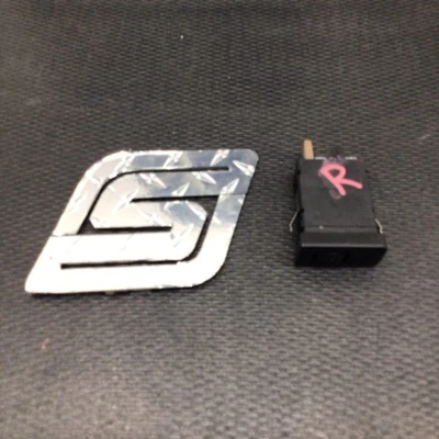 2004 Volkswagen Golf 4-Door - Right Passenger Front Heated Seat Switch - Image 1 of 4