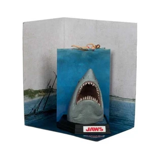 PRESALECOUPON €49,00 McFarlane JAWS Movie Maniacs 50th ANNIVERSARY Statue FIGURE - Picture 1 of 7