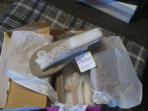 Sandali Skechers Donna MEDITAZIONE STARS & SPARKLE Blush Rosa Taglia 7 Nuovi con etichette - Foto 1 di 7