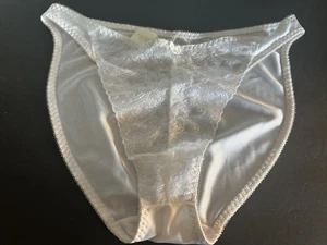 Bragas de Colección Victoria’s Secret Segunda Piel Satén Encaje BLANCAS TALLA L *USA*~ETIQUETA DORADA - Imagen 1 de 6