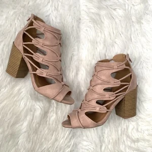 Qupid Clyde Blush Pink Strappy Cut Out Peep Toe Block Heel Booties, size 5.5 - Picture 1 of 11