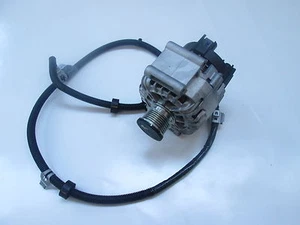 Mercedes-Benz W204 C-Klasse Lichtmaschine A2044409906, A0009063000 - Bild 1 von 2