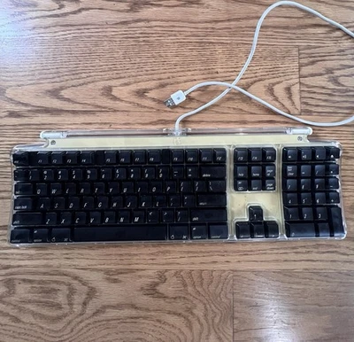 Computadora con teclado Apple PRO de colección iMac Macintosh M7803 teclas plateadas/claras/negras Foto 1 de 4