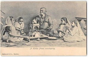 Hindu Priest Worshiping INDIA Nadkarni & Co Indian Girls 1900s Antique Postcard - Picture 1 of 2