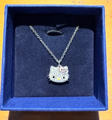 Swarovski 2013 Sanrio Hello Kitty Halskette Anhänger mit Box Originalprodukt JP - Bild 1 von 4