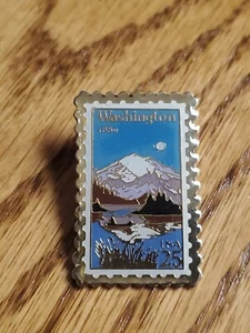 Vintage Washington State Mount Rainier USPS 25 Cent Postage Stamp Lapel Pin kj - Imagen 1 de 2