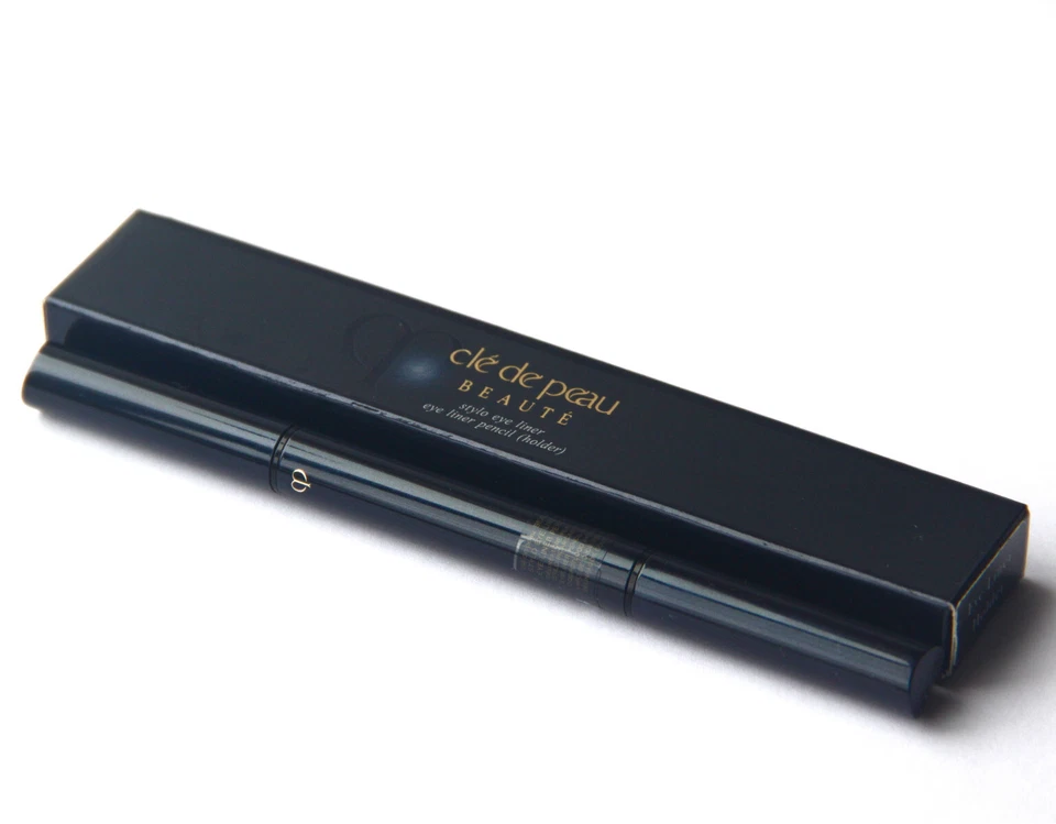 NUEVO LÁPIZ DELINEADOR DE OJOS CLE DE PEAU BEAUTE - SOPORTE TAMAÑO COMPLETO EN CAJA MINORISTA Foto 1 de 1