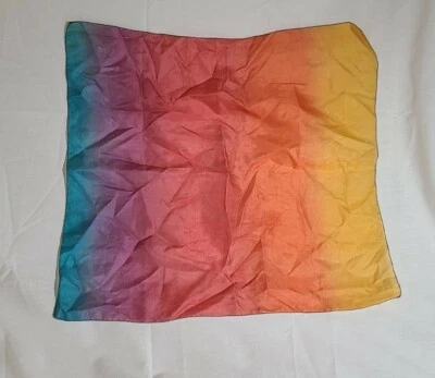 复古彩虹围巾 小号 约 17 英寸 x 16 英寸 Sheer Maybe 儿童或娃娃 — 第 1/4 张图片