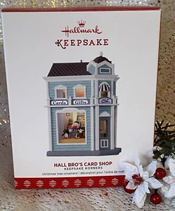 2017 Hallmark HALL BRO'S CARD SHOP Ornament KEEPSAKE KORNERS Nostalgic Compl. - Picture 1 of 4