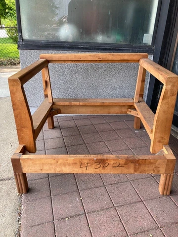 KITTINGER CHAIR FRAME —MADE IN THE YEAR 1986 MAHOGANY LEGS Cover