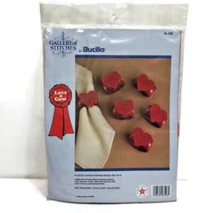 NUEVO Juego de 6 anillos de servilleta corazón Bucilla kit de lona de plástico 6528 6"x10" San Valentín - Imagen 1 de 3