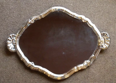 GRANDE VASSOIO A SPECCHIO CORNICE IN ARGENTO 800 CON MANICI 52,5x38cm EPOCA '900 - Immagine 1 di 4
