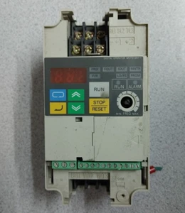 OMRON 3G3JV-A2002-A INVERTER DRIVE 1.6A 230VAC 3PH 0.25HP WOW!! - Picture 1 of 2