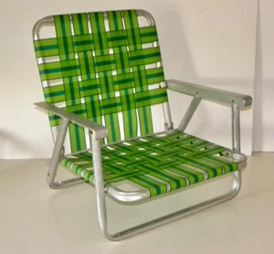 Vintage Green Folding Webbed Beach Lawn Chair ~ Classic Bent Aluminum Arm Rest - Picture 1 of 15