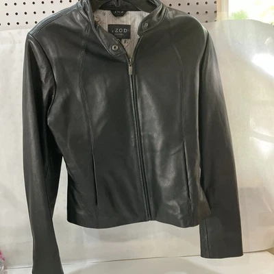 Jaqueta de motocicleta vintage feminina Lrg IZOD couro preto forro floral zíper completo - Imagem 1 de 4