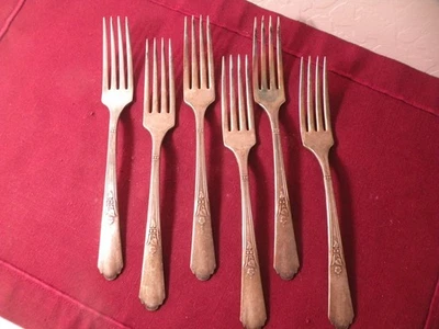 Set of 6 Oneida Simeon & George Rogers ENCORE Silverplate Dinner Forks 7 1/2" - Image 1 of 4