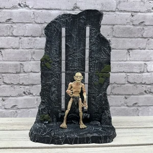 Lord of the Rings Return of the King Smeagol Action Figure 2003 Wall Climb - Picture 1 of 4