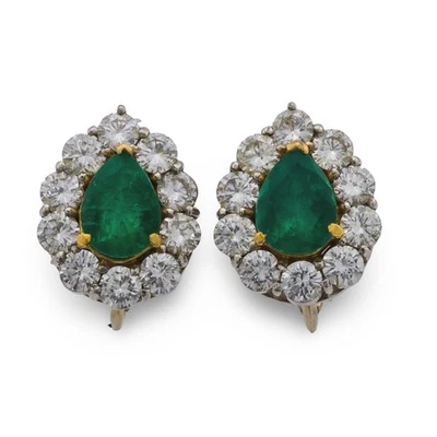 Pendientes racimo vintage de platino y oro blanco de 14k con diamantes esmeralda de 1,25 quilates Foto 1 de 4