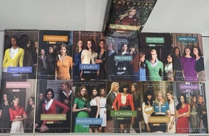 Kate Brian Private Roman Serie Posten von 12 Taschenbüchern & 1 Hardcover Prequel - Bild 1 von 18