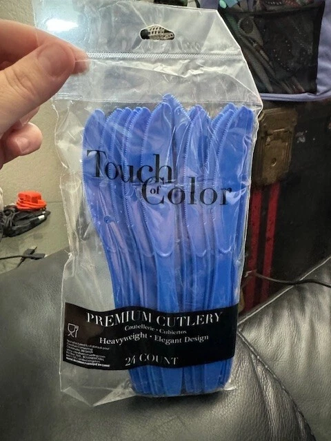Touch of Color Premium Plastic Knives Cobalt 24 Ct