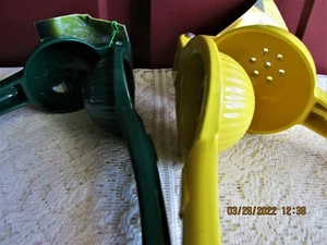 BergHOFF Lemon and Lime Squeezers (pair) New Never Used - Picture 1 of 10