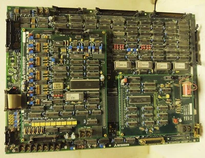 Placa madre Mitsubishi Circuit PWB 3A133667 / DWG 3BK95453 3A133701 / 3A133669 Foto 1 de 4