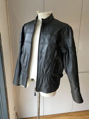 TRUE 90S VINTAGE LARGE THICK LEATHER COWHIDE BLACK BIKERS JACKET WAISTED ZIPS - Image 1 of 4