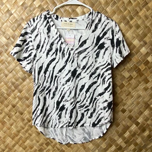Cloth & Stone Small Ivory Black Zebra Print Anthropologie Womens Top V Neck - Picture 1 of 4
