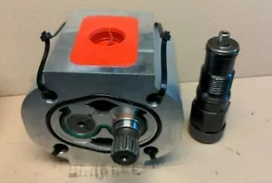 20/925457 GEAR PUMP REPAIR KIT WITH VALVE FOR JCB - Picture 1 of 2