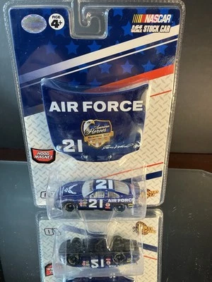 Ford Fusion 2007 Jon Wood #21 Día Memorial de los Héroes Americanos Fuerza Aérea de los Estados Unidos 1:64 Foto 1 de 3