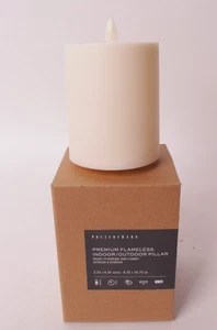 Vela pilar exterior Pottery Barn Premium parpadeante sin llama, 3 x 4", marfil - Imagen 1 de 3