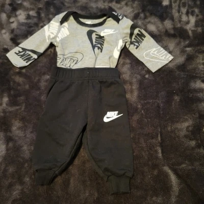 Nike Baby Boy Logo Bodysuit & Pants Set in Black & Gray Newborn - Image 1 of 4