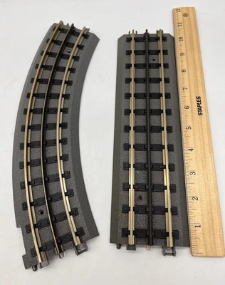 2 Piece Lot, 1 Straight, 1 Curved Realtrax MTH O Train Track Sections - Image 1 of 4